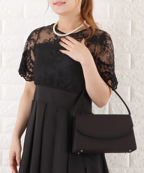 Lace Ladies(レースレディース)の「刺繍ラウンドフラップブラックフォーマルバッグ(クラッチバッグ・レディース・ブラック・FREE)」の18枚目の写真