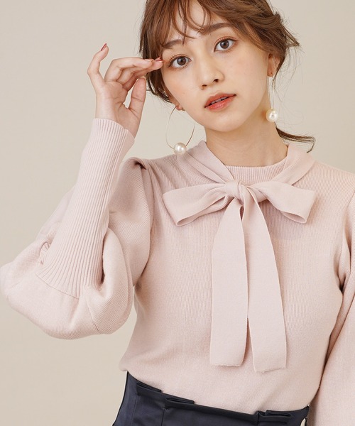 31 Sons de mode（トランテアン　ソン　ドゥ　モード）の「パフスリーブボウタイニット（ニット/セーター・レディース・オフホワイト/ブラック/ピンク・36）」の3枚目の写真