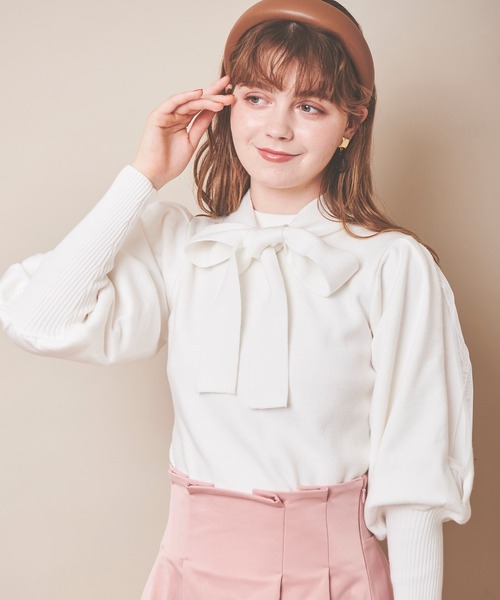 31 Sons de mode（トランテアン　ソン　ドゥ　モード）の「パフスリーブボウタイニット（ニット/セーター・レディース・オフホワイト/ブラック/ピンク・36）」の11枚目の写真