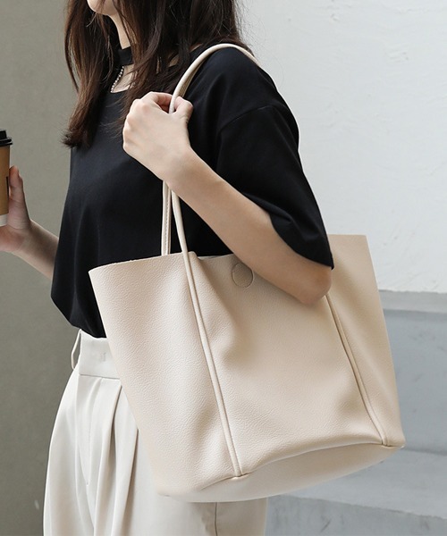 Fun & Daily（ファンアンドデイリー）の「F&D : ワイドPUトートバッグ（トートバッグ・レディース・ブラウン/ピンク/グリーン/アイボリー/ブラック・FREE）」の2枚目の写真