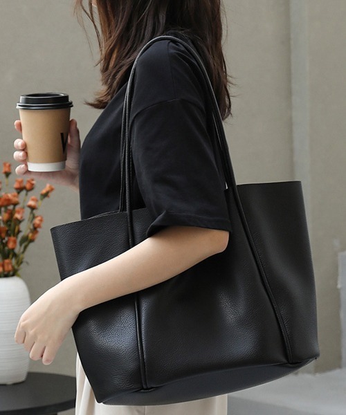 Fun & Daily（ファンアンドデイリー）の「F&D : ワイドPUトートバッグ（トートバッグ・レディース・ブラウン/ピンク/グリーン/アイボリー/ブラック・FREE）」の3枚目の写真