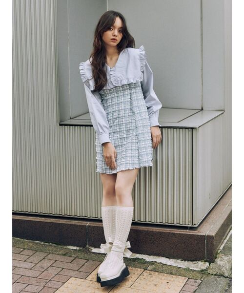 merry jenny（メリージェニー）の「Vネックスクエアカラーフリルブラウス（シャツ/ブラウス・レディース・チャコールグレー/オフホワイト/ブルー・FREE）」の15枚目の写真