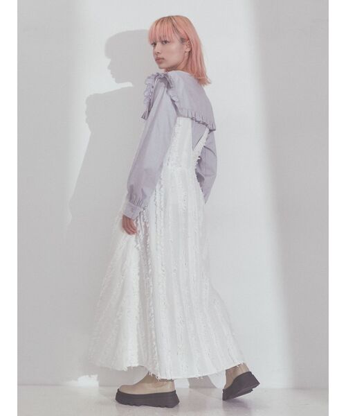 merry jenny（メリージェニー）の「Vネックスクエアカラーフリルブラウス（シャツ/ブラウス・レディース・チャコールグレー/オフホワイト/ブルー・FREE）」の18枚目の写真