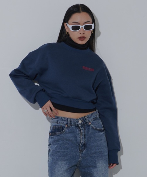 FIG&VIPER（フィグアンドバイパー）の「ショート丈裏起毛スウェットトレーナー（スウェット・レディース・ブラック/ホワイト/ダークブルー・FREE）」の3枚目の写真