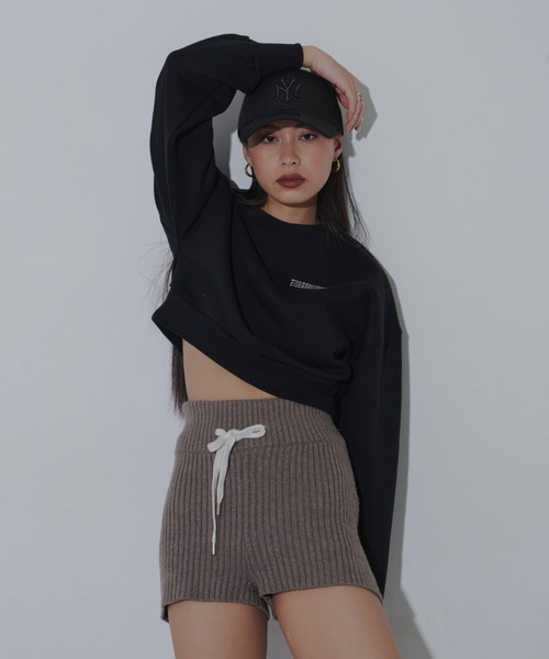 FIG&VIPER（フィグアンドバイパー）の「ショート丈裏起毛スウェットトレーナー（スウェット・レディース・ブラック/ホワイト/ダークブルー・FREE）」の16枚目の写真