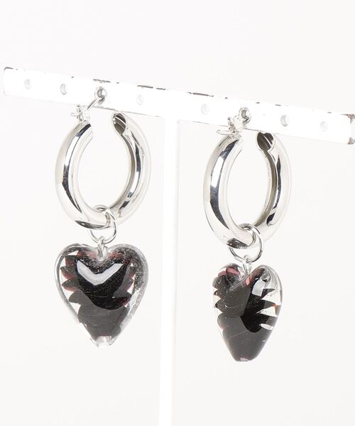 WEGO(ウィゴー)の「WEGO/ガラスハートフープピアス(ピアス(両耳用)・レディース・その他1/ブラック/レッド/グリーン・FREE)」の14枚目の写真