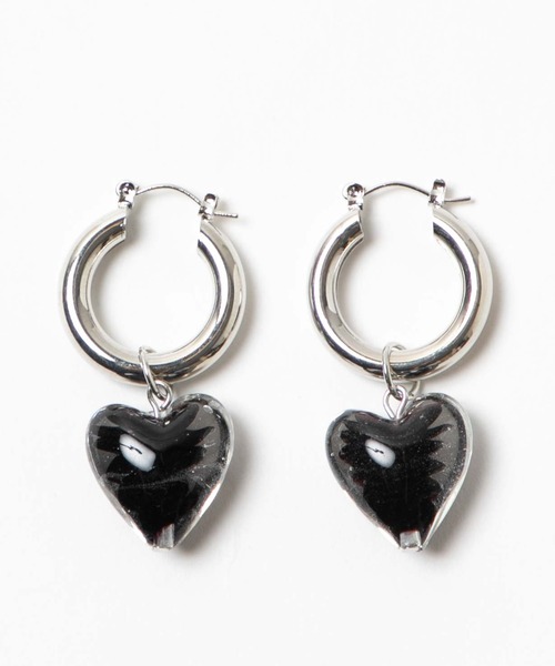 WEGO(ウィゴー)の「WEGO/ガラスハートフープピアス(ピアス(両耳用)・レディース・その他1/ブラック/レッド/グリーン・FREE)」の10枚目の写真