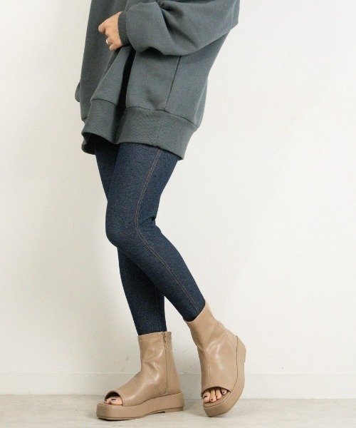 Fabby fabby（ファビィーファビィー）の「ストレッチ厚底ブーツサンダル（サンダル・レディース・ベージュ/オフホワイト/ブラック・LARGE/SMALL/MEDIUM）」の14枚目の写真