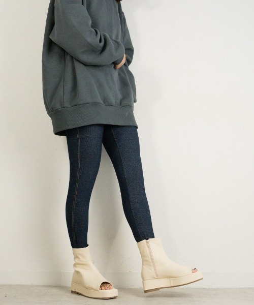 Fabby fabby（ファビィーファビィー）の「ストレッチ厚底ブーツサンダル（サンダル・レディース・ベージュ/オフホワイト/ブラック・LARGE/SMALL/MEDIUM）」の20枚目の写真