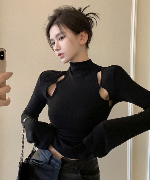 LYEON(リヨン)の「ショルダースリットフレアスリーブトップス(ニット/セーター・レディース・ブラック/グレー・FREE)」の1枚目の写真