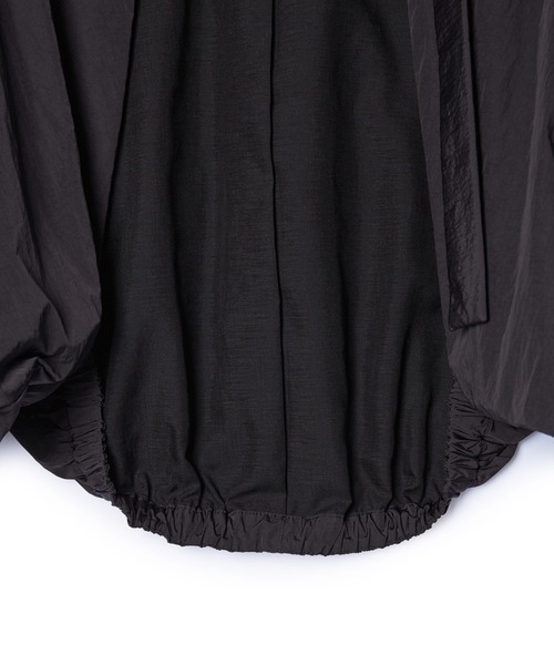 ADAM ET ROPE'（アダムエロペ）の「【サステナブル】バルーンボレロ（シャツ/ブラウス・レディース・ブラック/オフホワイト・FREE）」の7枚目の写真