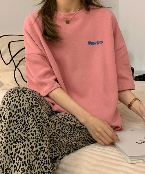 shopnikoniko（ショップニコニコ）の「オーバーサイズ Tシャツ ビッグシルエット  プリント ロゴ Newtro（Tシャツ/カットソー・レディース・ブルー/ピンク/ホワイト・フリー）」の13枚目の写真