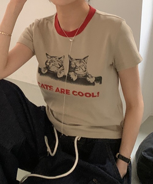 Vipoa(ヴィポア)の「キャットグラフィッククロップドTEE(Tシャツ/カットソー・レディース・ベージュ・FREE)」の2枚目の写真