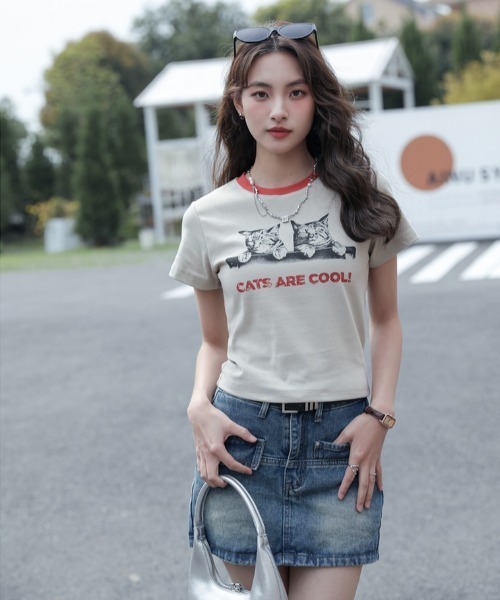 Vipoa(ヴィポア)の「キャットグラフィッククロップドTEE(Tシャツ/カットソー・レディース・ベージュ・FREE)」の9枚目の写真