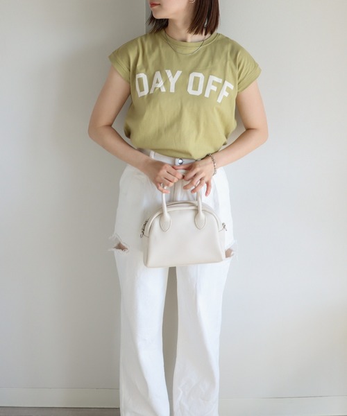 COURO（コウロ）の「ＤＡＹ ＯＦＦ フレンチスリーブＴシャツ（Tシャツ/カットソー・レディース・ブラック/オフホワイト/ライトベージュ/イエロー系・M）」の6枚目の写真