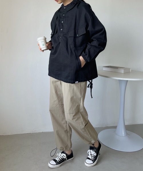 CLEA（クレア）の「バックルベルトミリタリーナイロンワイドパンツ（カーゴパンツ・レディース・ベージュ/グレー/ブラック・M）」の17枚目の写真
