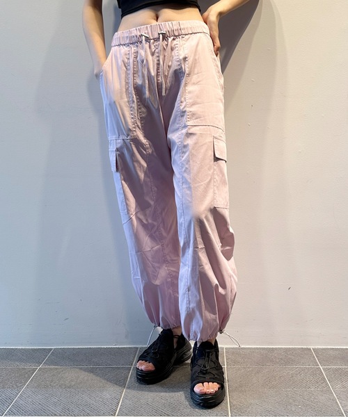 one way（ワンウェイ）の「【S/Mサイズ展開あり】カーゴポケットパンツ（カーゴパンツ・レディース・ブラック/ダークグリーン/ピンク/ホワイト・SMALL/MEDIUM）」の4枚目の写真