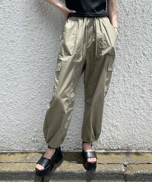 one way（ワンウェイ）の「【S/Mサイズ展開あり】カーゴポケットパンツ（カーゴパンツ・レディース・ブラック/ダークグリーン/ピンク/ホワイト・SMALL/MEDIUM）」の3枚目の写真