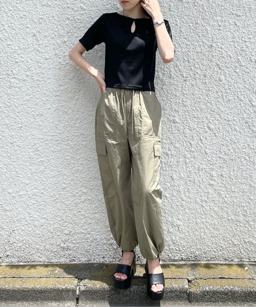 one way（ワンウェイ）の「【S/Mサイズ展開あり】カーゴポケットパンツ（カーゴパンツ・レディース・ブラック/ダークグリーン/ピンク/ホワイト・SMALL/MEDIUM）」の5枚目の写真