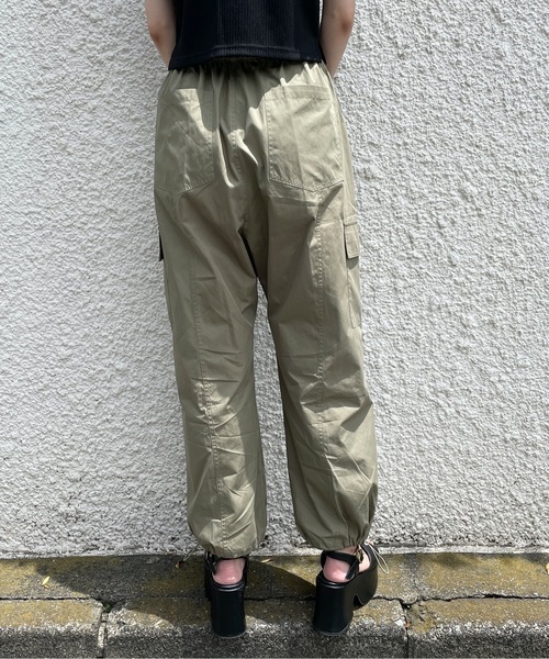 one way（ワンウェイ）の「【S/Mサイズ展開あり】カーゴポケットパンツ（カーゴパンツ・レディース・ブラック/ダークグリーン/ピンク/ホワイト・SMALL/MEDIUM）」の9枚目の写真