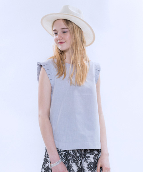 mystic（ミスティック）の「袖フリルノースリーブブラウス（シャツ/ブラウス・レディース・ブラック/グレー/オフホワイト/ブルー・ﾌﾘ-）」の4枚目の写真