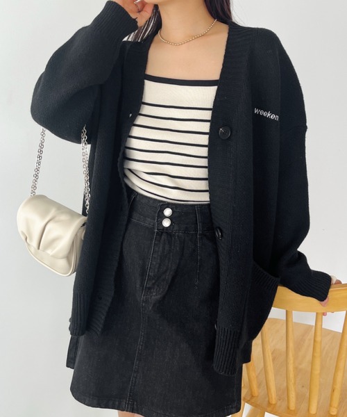 CLEA（クレア）の「ワンポイント刺繍BIGニットカーディガン（カーディガン/ボレロ・レディース・ブラック/ベージュ/ネイビー/グレー・FREE）」の2枚目の写真