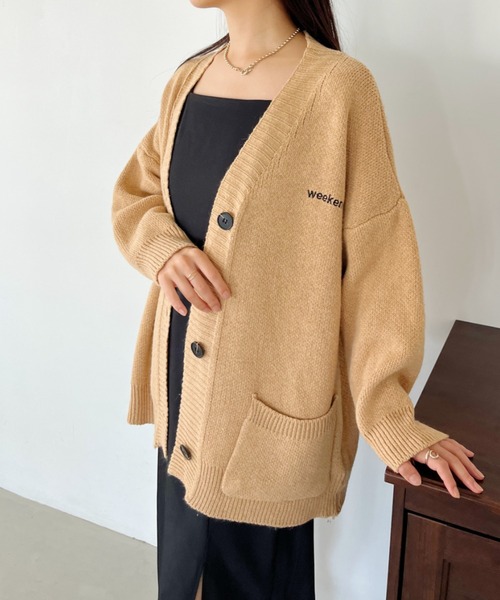 CLEA（クレア）の「ワンポイント刺繍BIGニットカーディガン（カーディガン/ボレロ・レディース・ブラック/ベージュ/ネイビー/グレー・FREE）」の18枚目の写真
