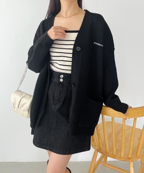 CLEA（クレア）の「ワンポイント刺繍BIGニットカーディガン（カーディガン/ボレロ・レディース・ブラック/ベージュ/ネイビー/グレー・FREE）」の7枚目の写真