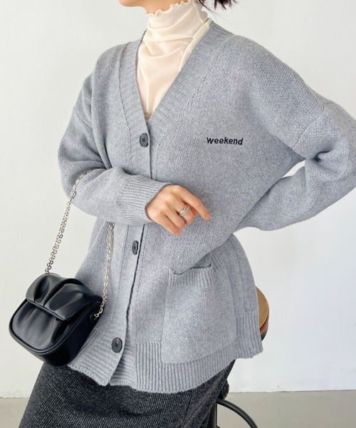 CLEA（クレア）の「ワンポイント刺繍BIGニットカーディガン（カーディガン/ボレロ・レディース・ブラック/ベージュ/ネイビー/グレー・FREE）」の11枚目の写真