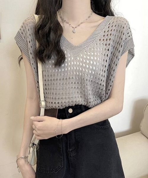 Silly(シリー)の「【大人かわいいアイテム♪】フレンチスリーブニットプルオーバー(ニット/セーター・レディース・ベージュ/ホワイト/ブラウン/ブラック/グレー・FREE)」の3枚目の写真