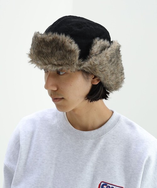 BEAMS HEART(ビームスハート)の「BEAMS HEART / コーデュロイ アビエイター キャップ(キャップ・メンズ・ブラック・ONE SIZE)」の2枚目の写真