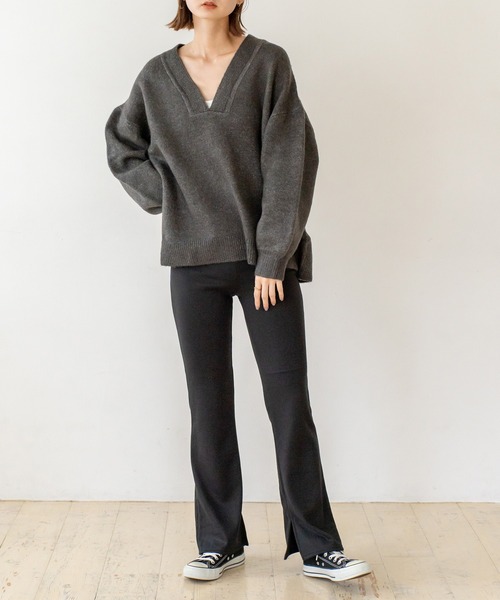 VitaFelice（ヴィータフェリーチェ）の「裏起毛 サイドスリット セミフレアリブレギンスパンツ（その他パンツ・レディース・ブルー系/ブラック/キャメル/ベージュ・FREE）」の2枚目の写真