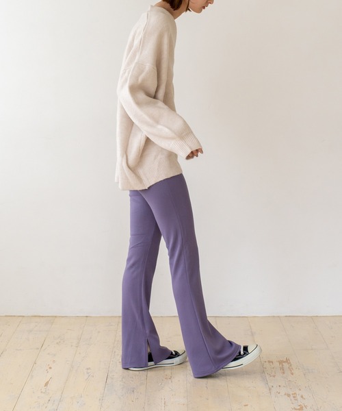 VitaFelice（ヴィータフェリーチェ）の「裏起毛 サイドスリット セミフレアリブレギンスパンツ（その他パンツ・レディース・ブルー系/ブラック/キャメル/ベージュ・FREE）」の12枚目の写真