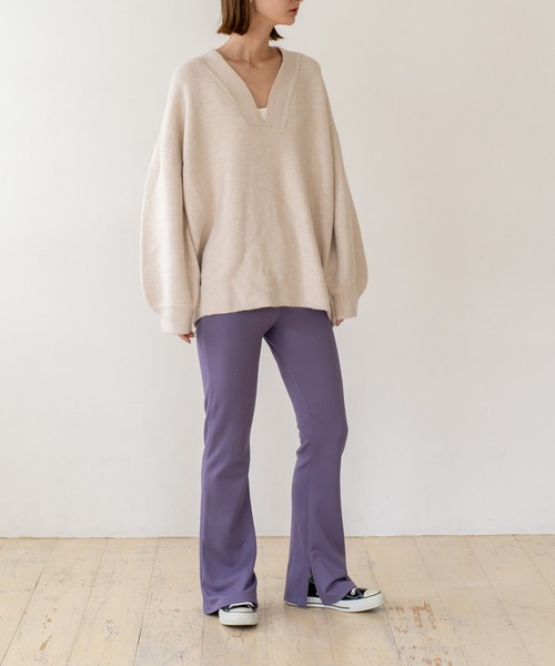 VitaFelice（ヴィータフェリーチェ）の「裏起毛 サイドスリット セミフレアリブレギンスパンツ（その他パンツ・レディース・ブルー系/ブラック/キャメル/ベージュ・FREE）」の5枚目の写真