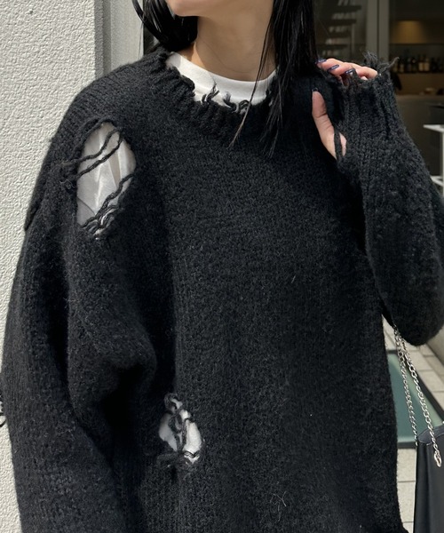 COLONY 2139（コロニートゥーワンスリーナイン）の「オーバーサイズダメージニットプルオーバー（ニット/セーター・レディース・ブラック系その他/ブラック/ブラウン/グレー・FREE）」の11枚目の写真