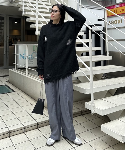 COLONY 2139（コロニートゥーワンスリーナイン）の「オーバーサイズダメージニットプルオーバー（ニット/セーター・レディース・ブラック系その他/ブラック/ブラウン/グレー・FREE）」の9枚目の写真