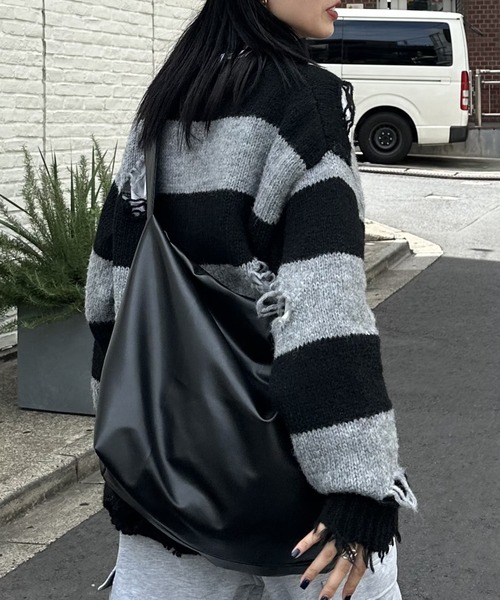 COLONY 2139（コロニートゥーワンスリーナイン）の「オーバーサイズダメージニットプルオーバー（ニット/セーター・レディース・ブラック系その他/ブラック/ブラウン/グレー・FREE）」の22枚目の写真