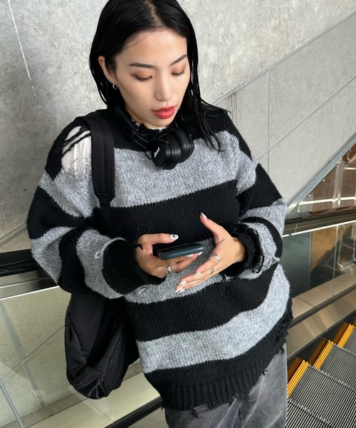 COLONY 2139（コロニートゥーワンスリーナイン）の「オーバーサイズダメージニットプルオーバー（ニット/セーター・レディース・ブラック系その他/ブラック/ブラウン/グレー・FREE）」の19枚目の写真