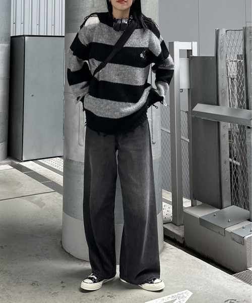 COLONY 2139（コロニートゥーワンスリーナイン）の「オーバーサイズダメージニットプルオーバー（ニット/セーター・レディース・ブラック系その他/ブラック/ブラウン/グレー・FREE）」の21枚目の写真