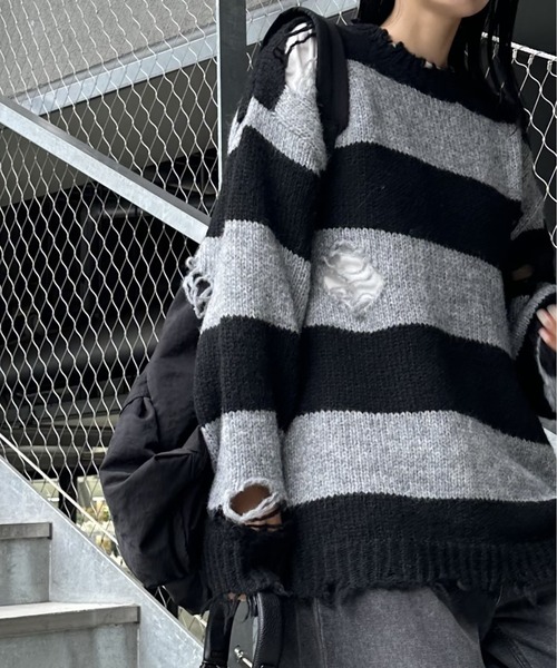 COLONY 2139（コロニートゥーワンスリーナイン）の「オーバーサイズダメージニットプルオーバー（ニット/セーター・レディース・ブラック系その他/ブラック/ブラウン/グレー・FREE）」の20枚目の写真