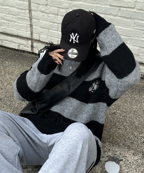 COLONY 2139（コロニートゥーワンスリーナイン）の「オーバーサイズダメージニットプルオーバー（ニット/セーター・レディース・ブラック系その他/ブラック/ブラウン/グレー・FREE）」の14枚目の写真