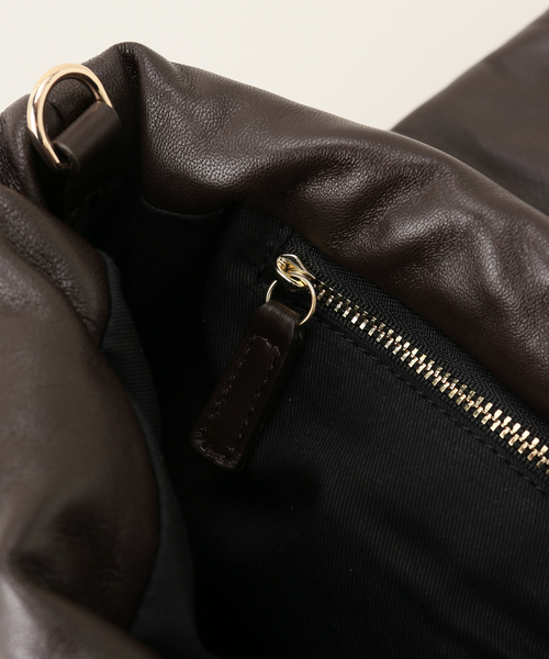 FRAMeWORK【GAVA MILANO】パフィーフラットショルダーBAG FRAMeWORK（フレームワーク）の「【GAVA MILANO/ガヴァ ミラノ