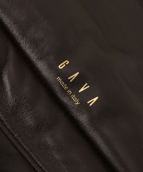 FRAMeWORK【GAVA MILANO】パフィーフラットショルダーBAG FRAMeWORK（フレームワーク）の「【GAVA MILANO/ガヴァ ミラノ