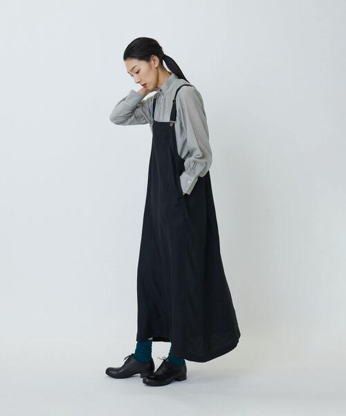 LOISIR（ロワズィール）の「リネンツイルジャンパースカート（つなぎ/オールインワン・レディース・ブラック・FREE）」の4枚目の写真