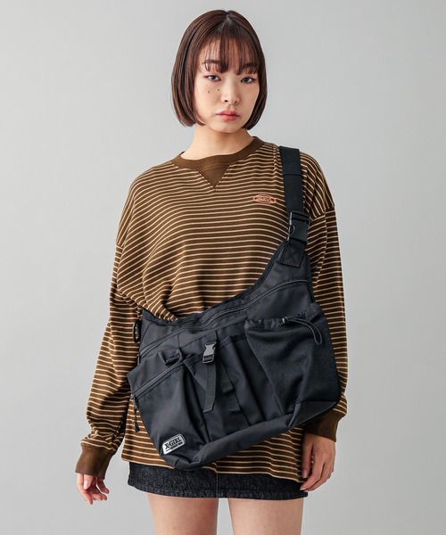 X-girl（エックスガール）の「DAISY CHAIN SHOULDER BAG（ショルダーバッグ・レディース・ブラック/ネイビー・ONE SIZE）」の21枚目の写真