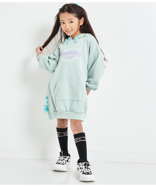 ANAP kids（アナップキッズ）の「ベロアリボンスピンドルフード付き裏毛スウェットワンピース（ワンピース・キッズ・ベージュ/ブラック/ミント・100cm/120cm/130cm/110cm）」の10枚目の写真