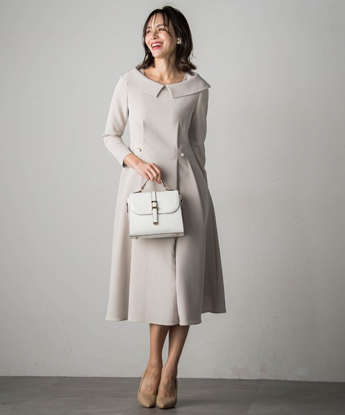 Viaggio Blu（ビアッジョブルー）の「soalonダブルクロスワンピース（ワンピース・レディース・ベージュ/ネイビー・M/S）」の4枚目の写真