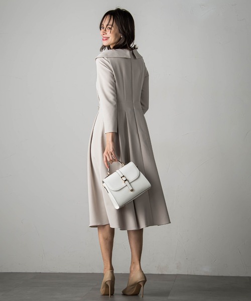 Viaggio Blu（ビアッジョブルー）の「soalonダブルクロスワンピース（ワンピース・レディース・ベージュ/ネイビー・M/S）」の10枚目の写真