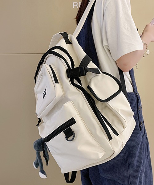 美品⑨オフホワイト マルチポケット バックパック ポリエステル リュック 大容量 セール】リュックサック 内ポケット付き 大容量（バックパック