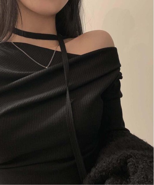 by muni:r（バイ ムニール）の「【お気に入り登録数63,000突破！】デートルックマフラーSETアンバランスTシャツ（Tシャツ/カットソー・レディース・グレー/ブラック/ベージュ・FREE）」の4枚目の写真